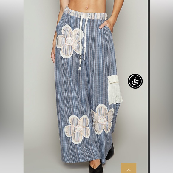 POL Flower Pants - Picture 2 of 5